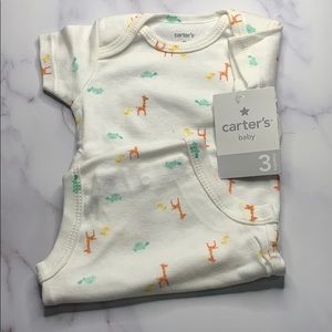 🌸Carter’s Onesie - 3 Months